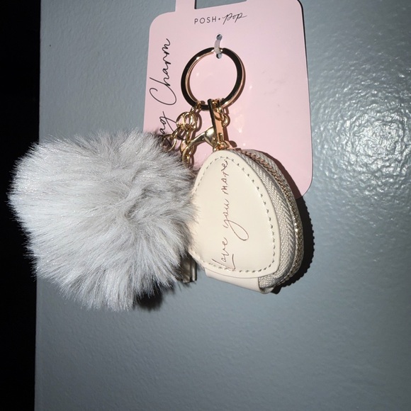 Posh Pop Gray and Cream Keychain Charm - Picture 2 of 3